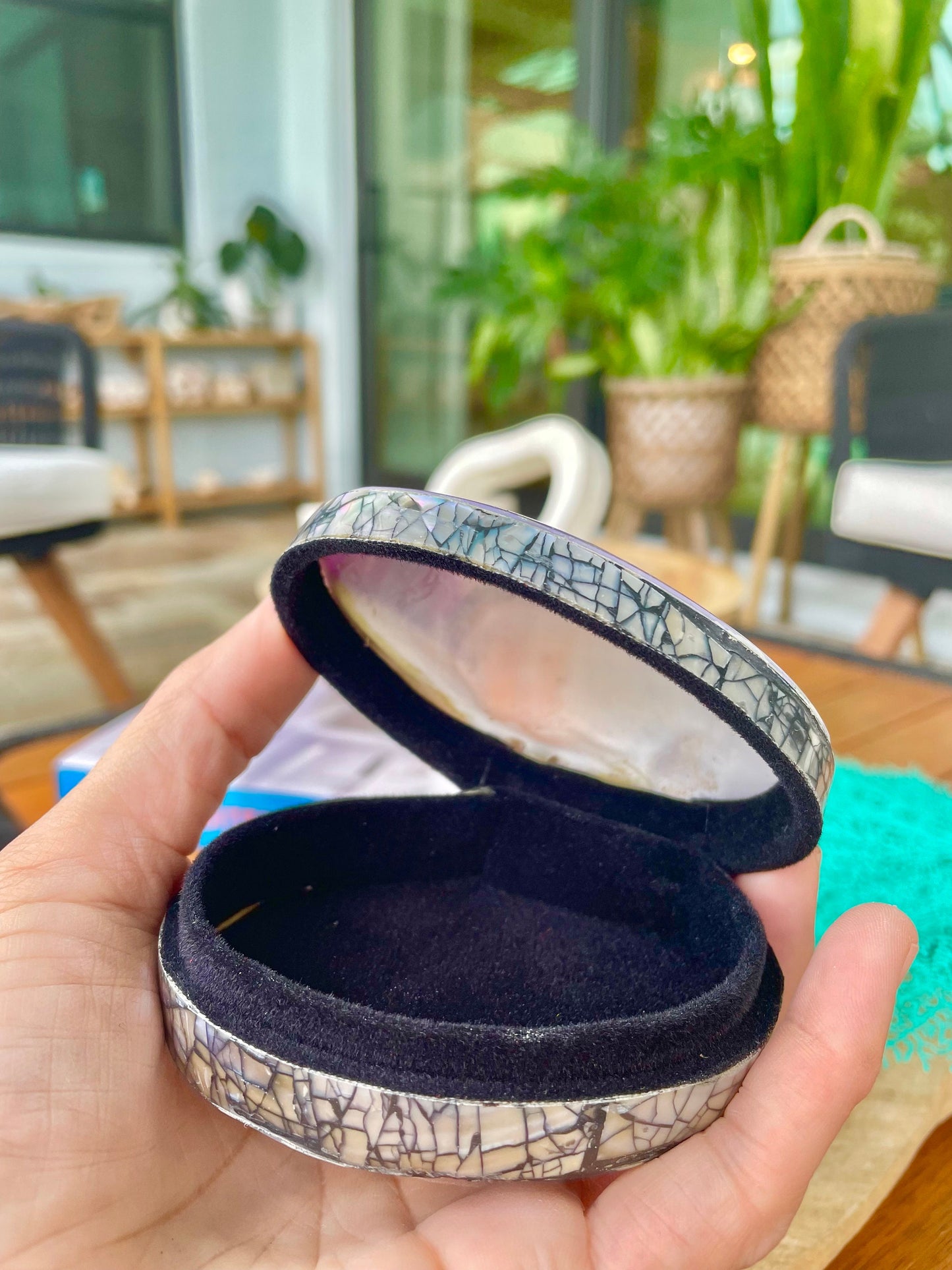 Coastal Gift Box Purple Clam Mermaid Shell Irredescent Seashell Jewelry Box Trinket Dish 3.5" Beach Décor Mother of Pearl Abalone