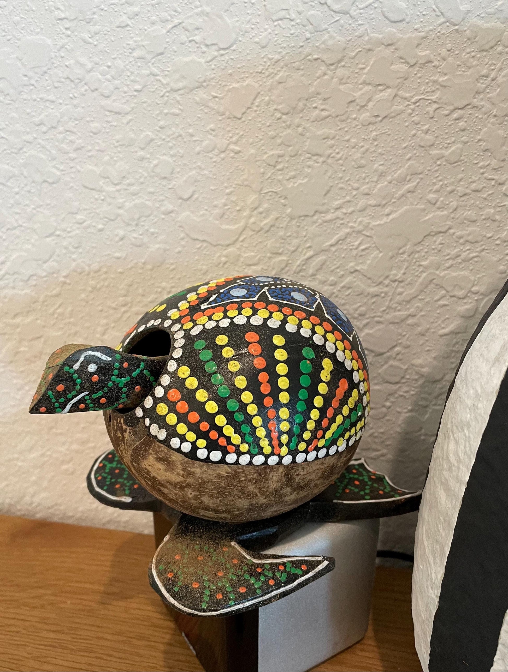Handmade Painted Coconut Shell Turtle Bobblehead – Coastal Decor
