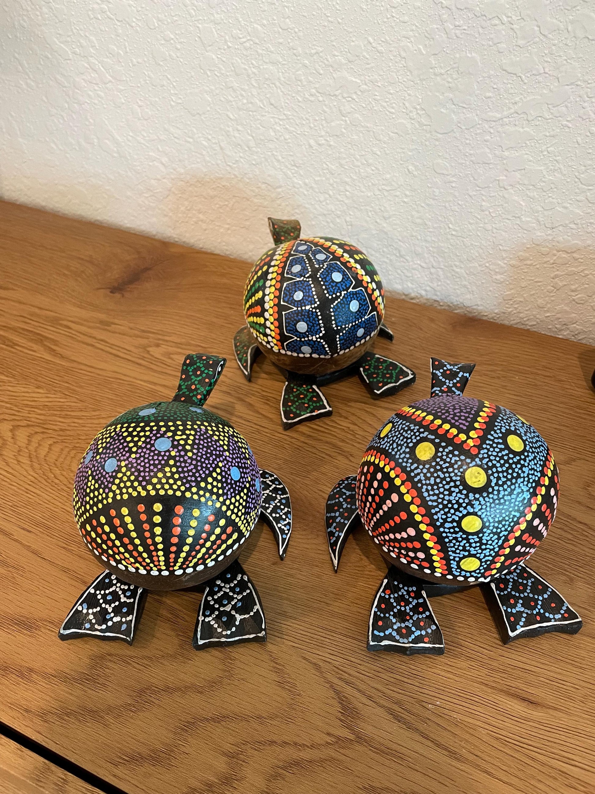 Colorful TURTLE LOVERS Handmade Carved & Painted Coconut Shell Bobble Head Coastal Beach Gift Natural Kids Toy Organic Sustainable Décor