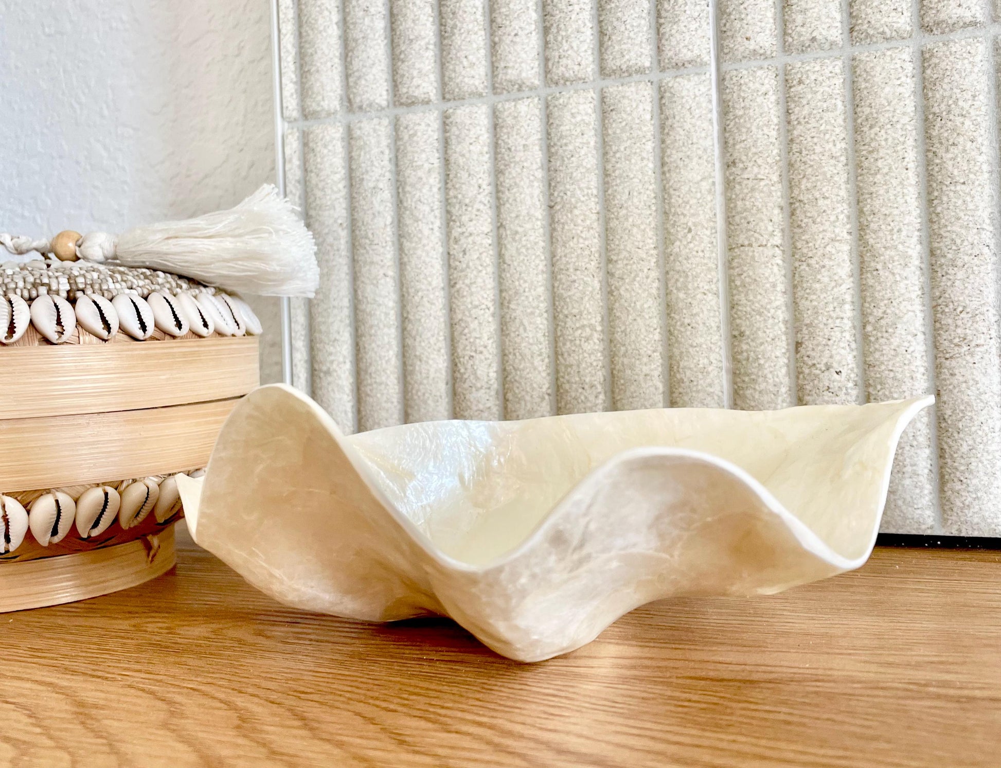 CAPIZ SHELL BOWL 8x5.5x3" Clam Shaped Seashell Natural Cream Ivory Coastal Home Décor