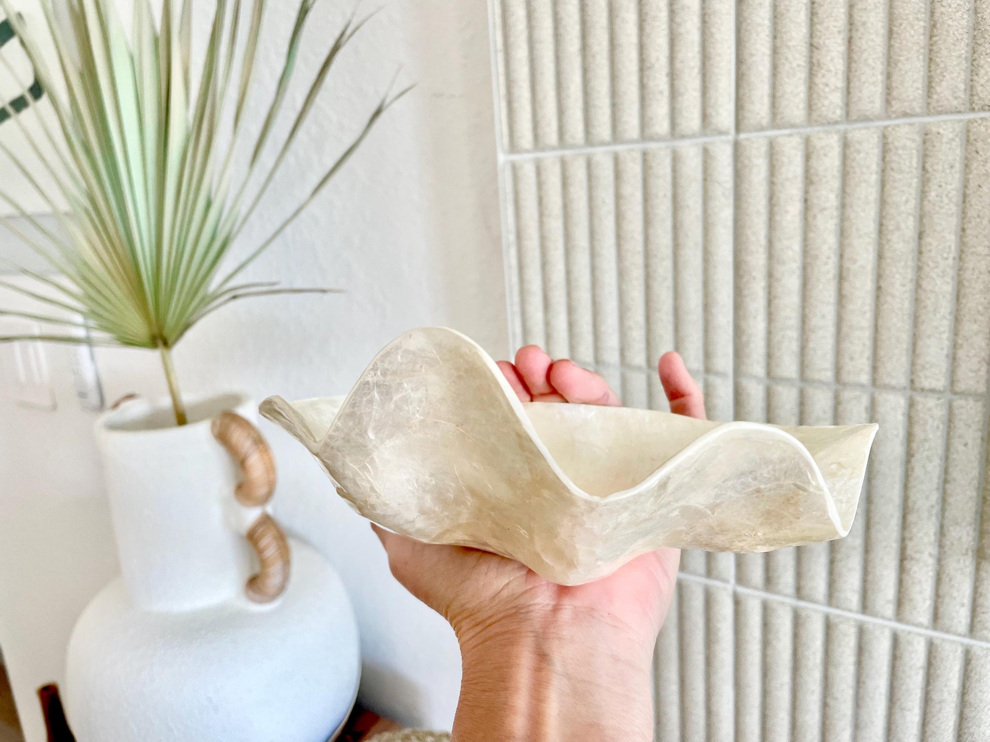 CAPIZ SHELL BOWL 8x5.5x3" Clam Shaped Seashell Natural Cream Ivory Coastal Home Décor